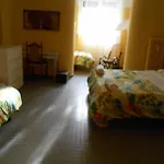 לינה וארוחת בוקר Guesthouse Viale 2*